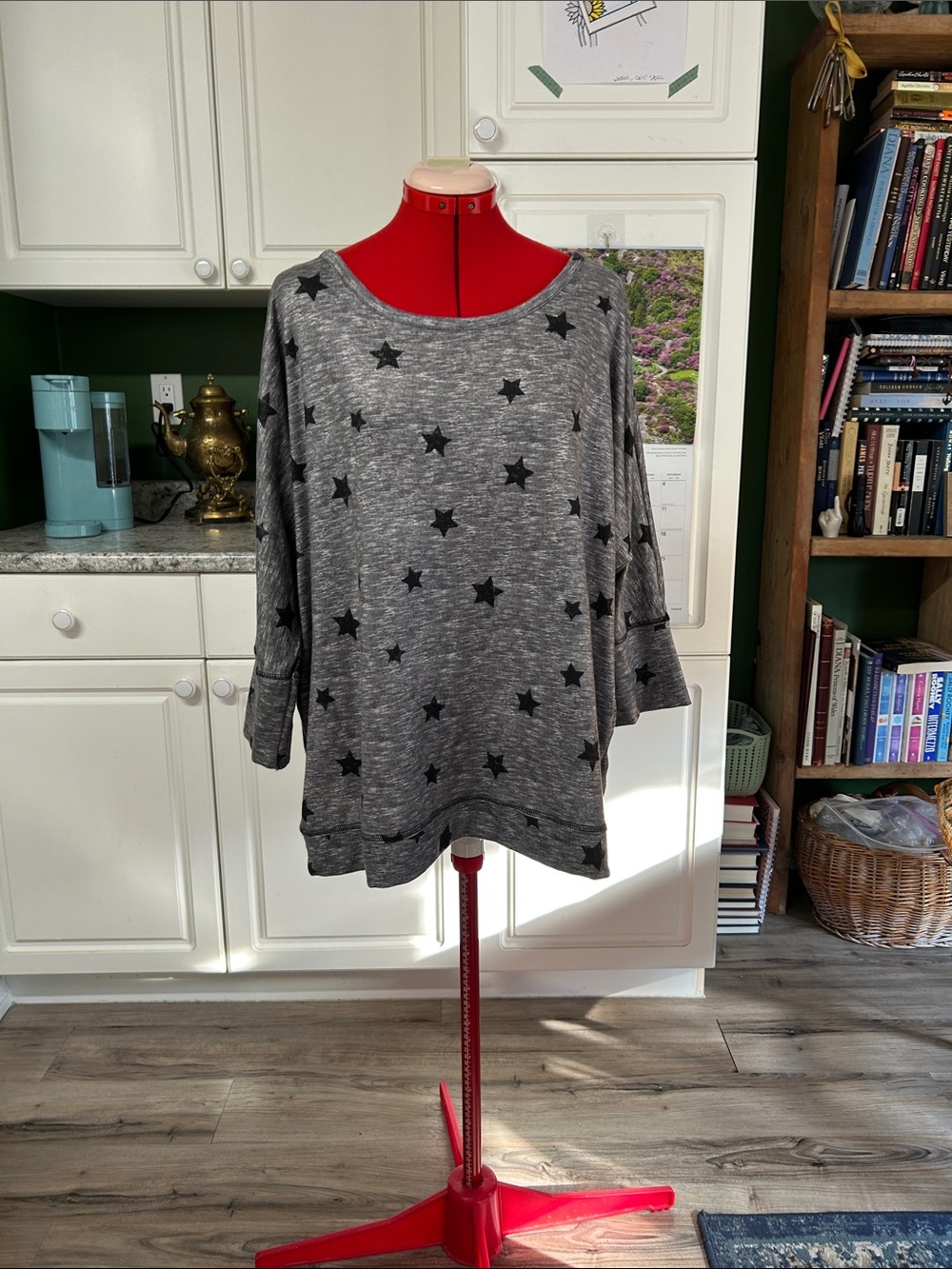Kim & Cami Grey Star-Print Relaxed Pullover